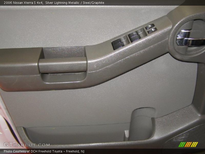 Silver Lightning Metallic / Steel/Graphite 2006 Nissan Xterra S 4x4