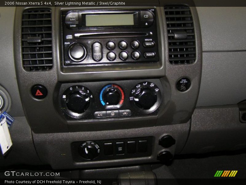 Silver Lightning Metallic / Steel/Graphite 2006 Nissan Xterra S 4x4