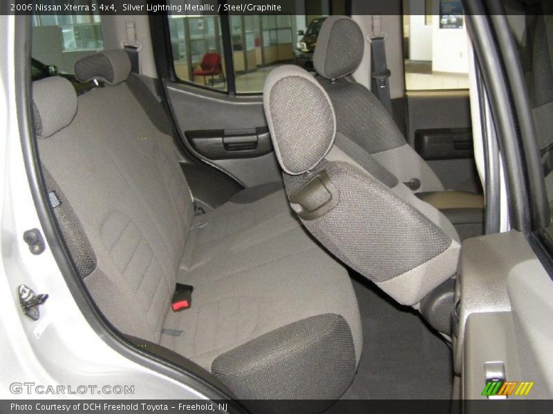 Silver Lightning Metallic / Steel/Graphite 2006 Nissan Xterra S 4x4