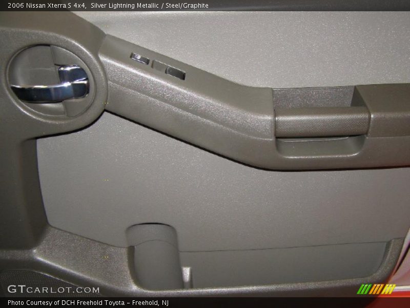 Silver Lightning Metallic / Steel/Graphite 2006 Nissan Xterra S 4x4