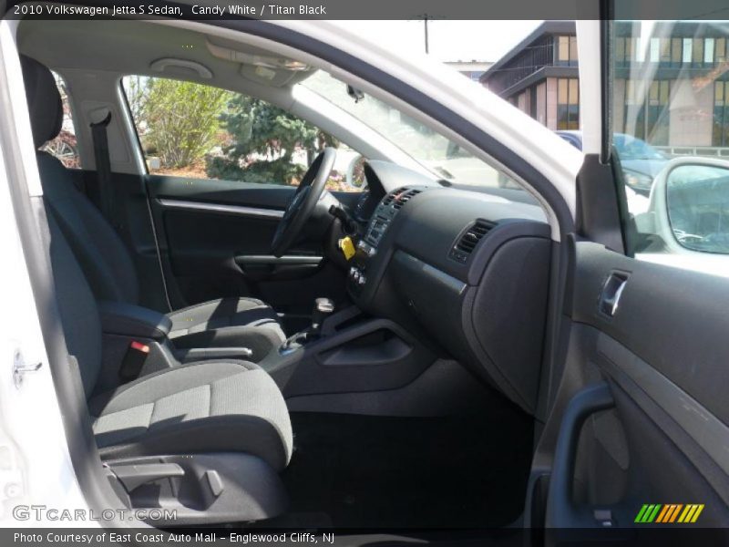 Candy White / Titan Black 2010 Volkswagen Jetta S Sedan