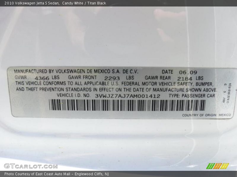 Candy White / Titan Black 2010 Volkswagen Jetta S Sedan