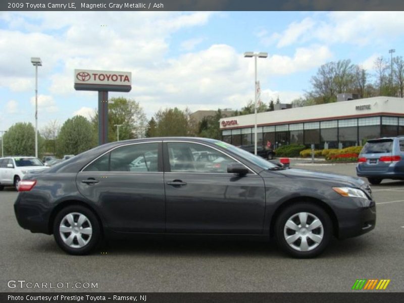 Magnetic Gray Metallic / Ash 2009 Toyota Camry LE