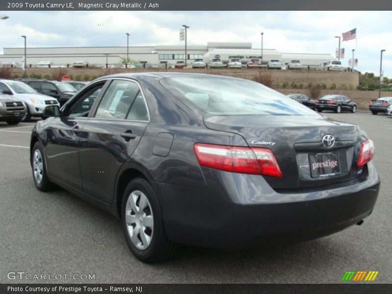 Magnetic Gray Metallic / Ash 2009 Toyota Camry LE