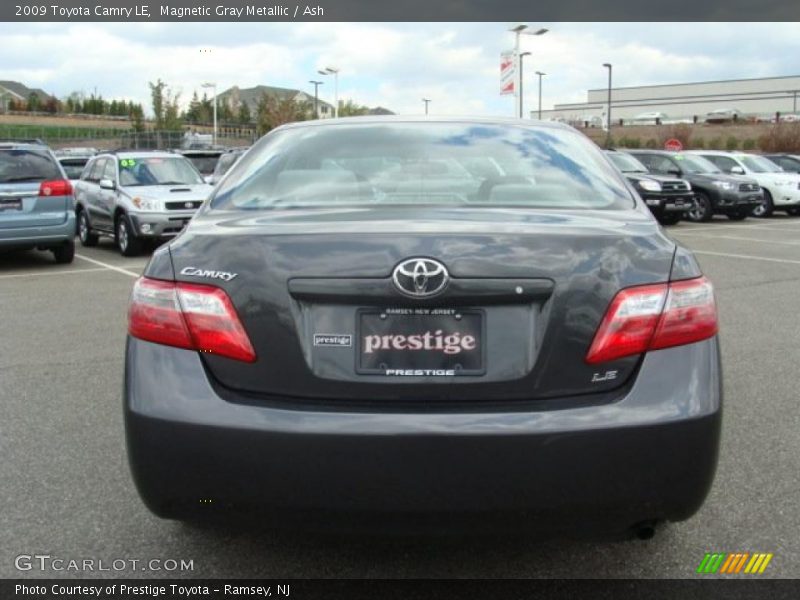 Magnetic Gray Metallic / Ash 2009 Toyota Camry LE