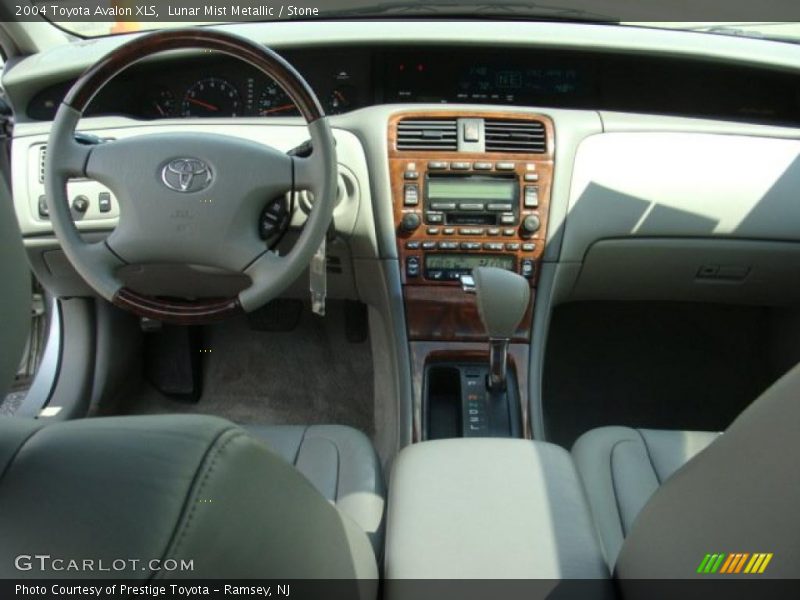 Lunar Mist Metallic / Stone 2004 Toyota Avalon XLS
