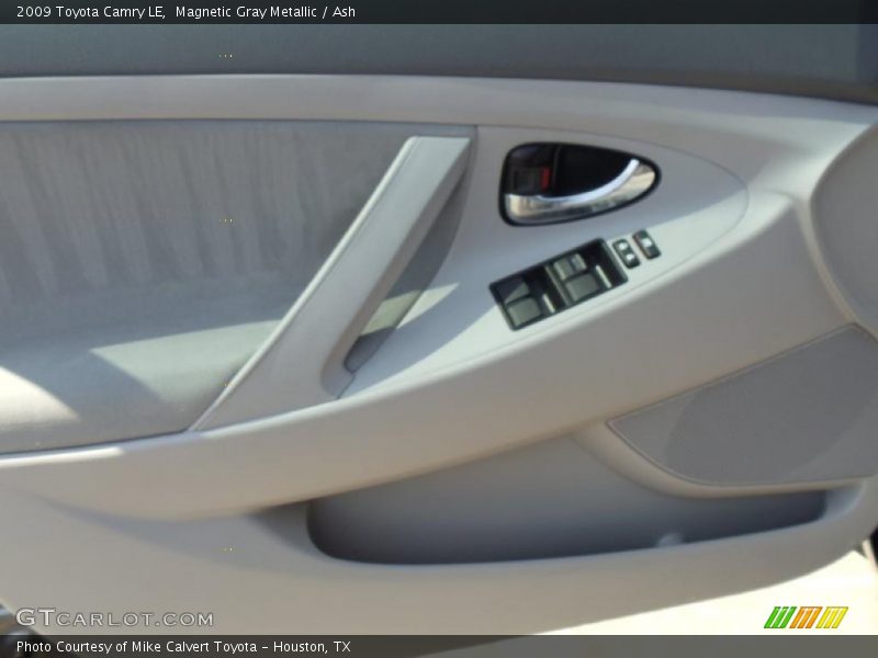 Magnetic Gray Metallic / Ash 2009 Toyota Camry LE