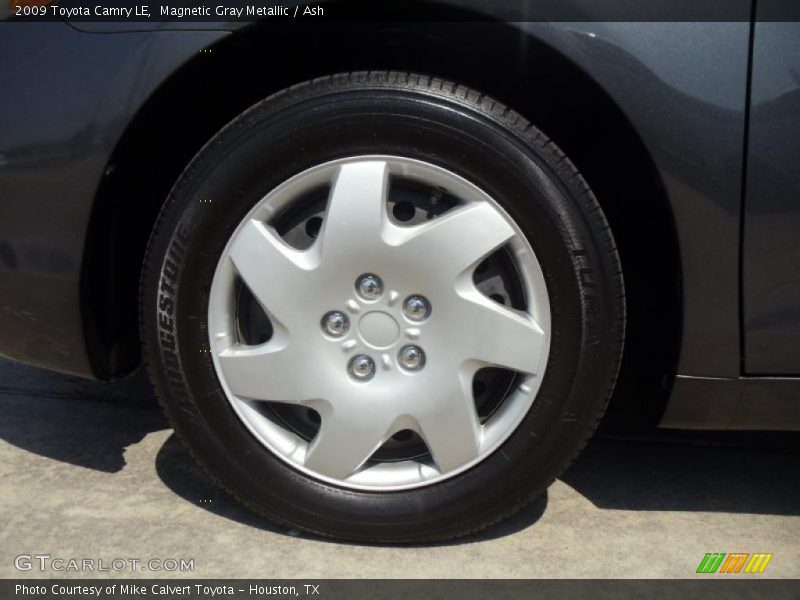 Magnetic Gray Metallic / Ash 2009 Toyota Camry LE