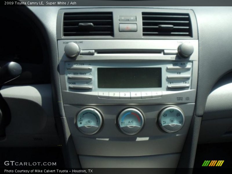 Super White / Ash 2009 Toyota Camry LE