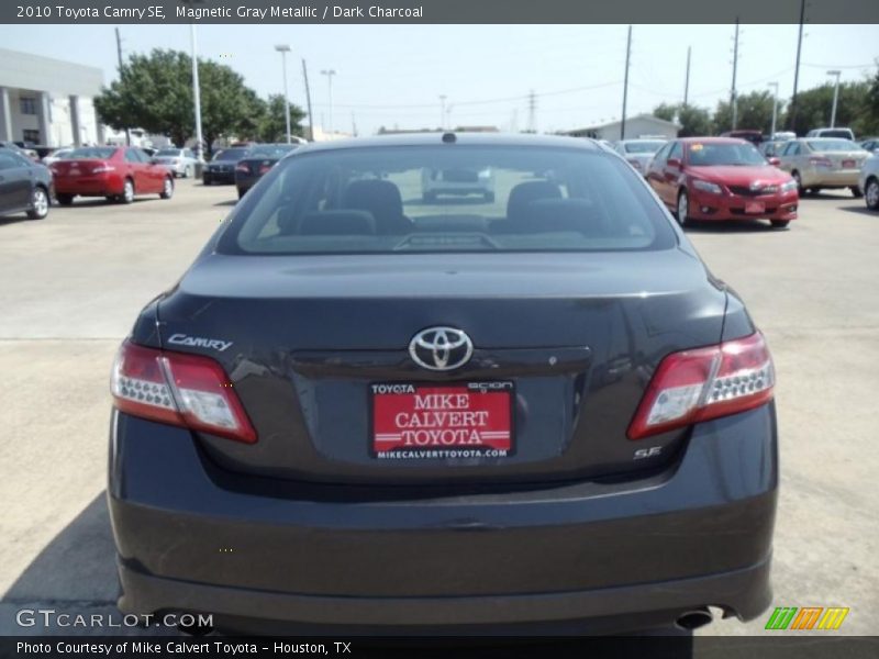 Magnetic Gray Metallic / Dark Charcoal 2010 Toyota Camry SE