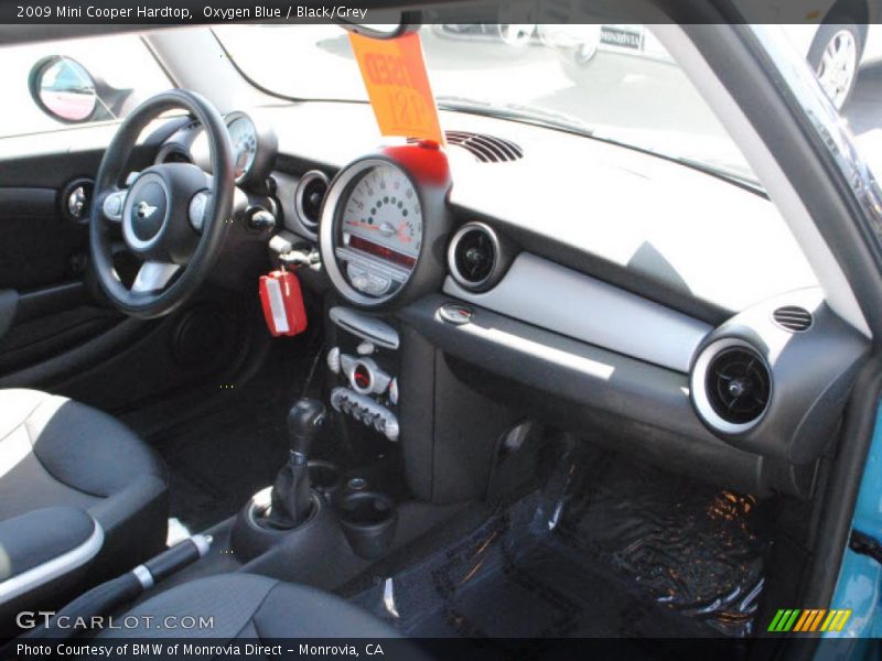 Oxygen Blue / Black/Grey 2009 Mini Cooper Hardtop