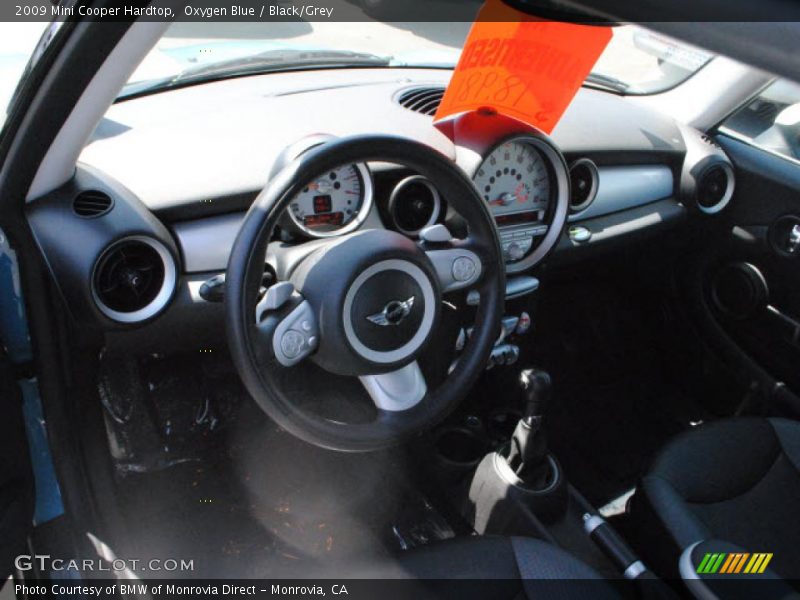Oxygen Blue / Black/Grey 2009 Mini Cooper Hardtop