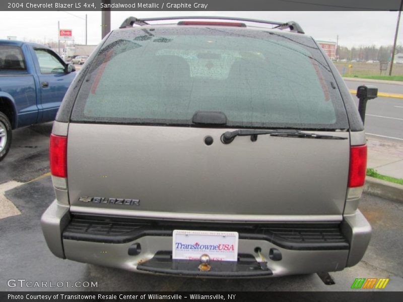 Sandalwood Metallic / Graphite Gray 2004 Chevrolet Blazer LS 4x4