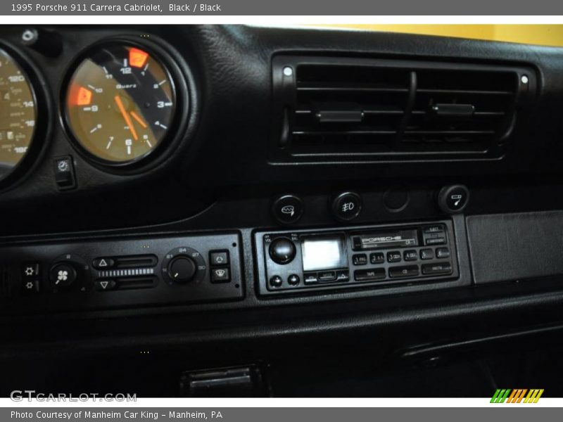 Controls of 1995 911 Carrera Cabriolet