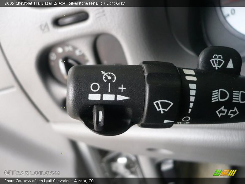 Silverstone Metallic / Light Gray 2005 Chevrolet TrailBlazer LS 4x4