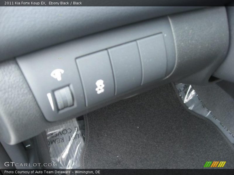 Ebony Black / Black 2011 Kia Forte Koup EX