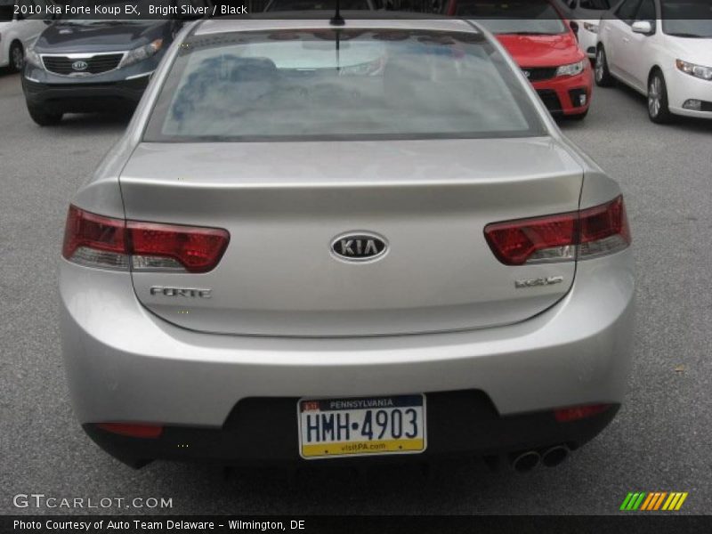 Bright Silver / Black 2010 Kia Forte Koup EX