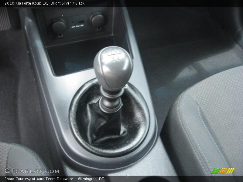  2010 Forte Koup EX 5 Speed Manual Shifter