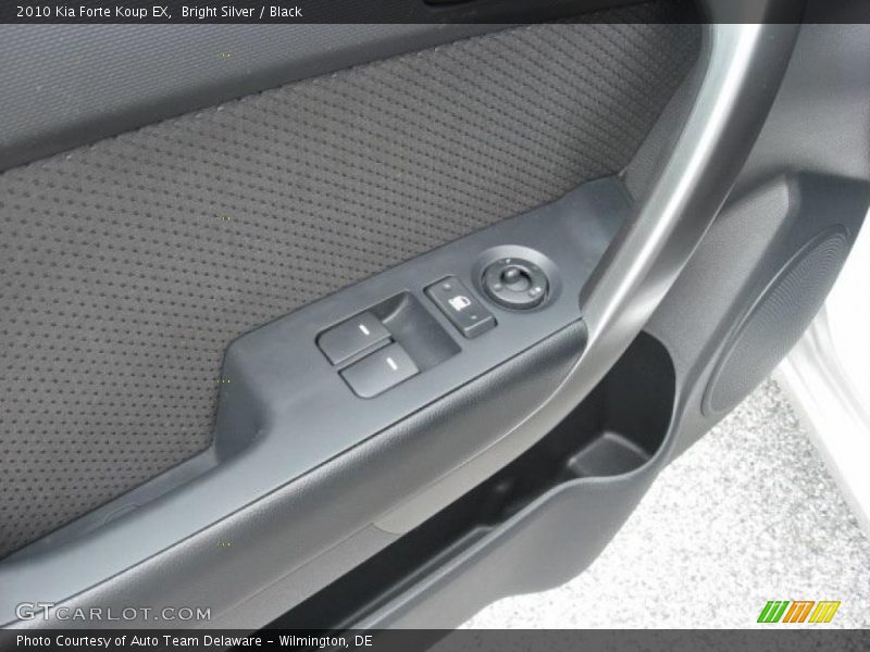 Bright Silver / Black 2010 Kia Forte Koup EX