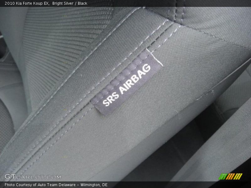 Bright Silver / Black 2010 Kia Forte Koup EX
