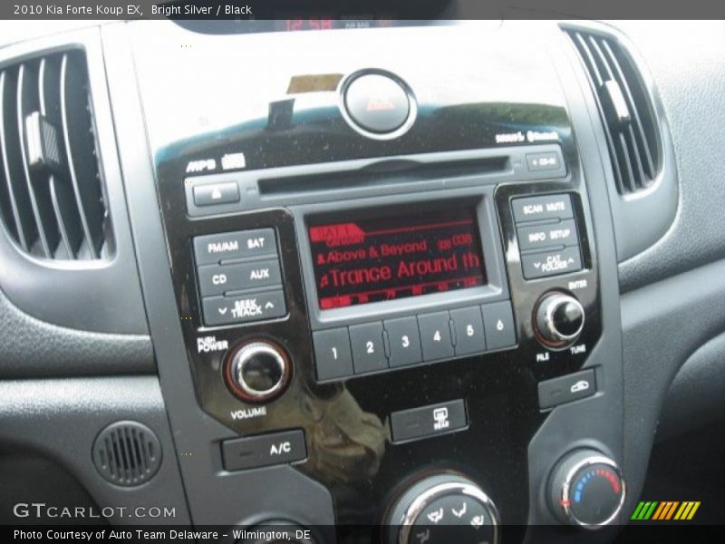 Bright Silver / Black 2010 Kia Forte Koup EX