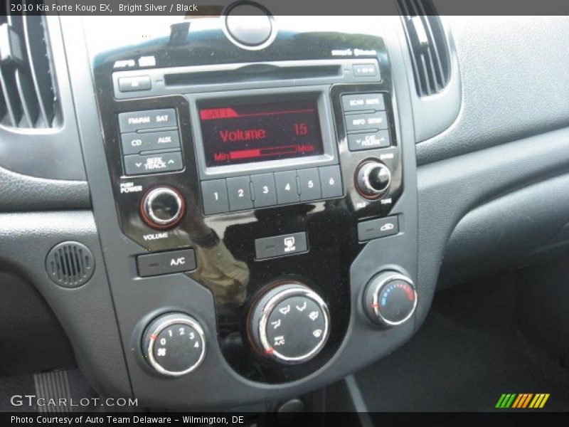 Controls of 2010 Forte Koup EX