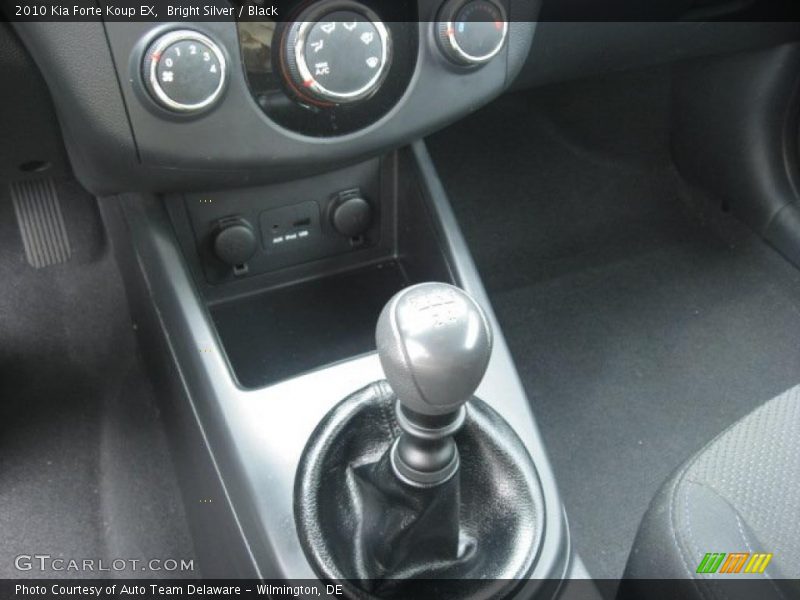  2010 Forte Koup EX 5 Speed Manual Shifter