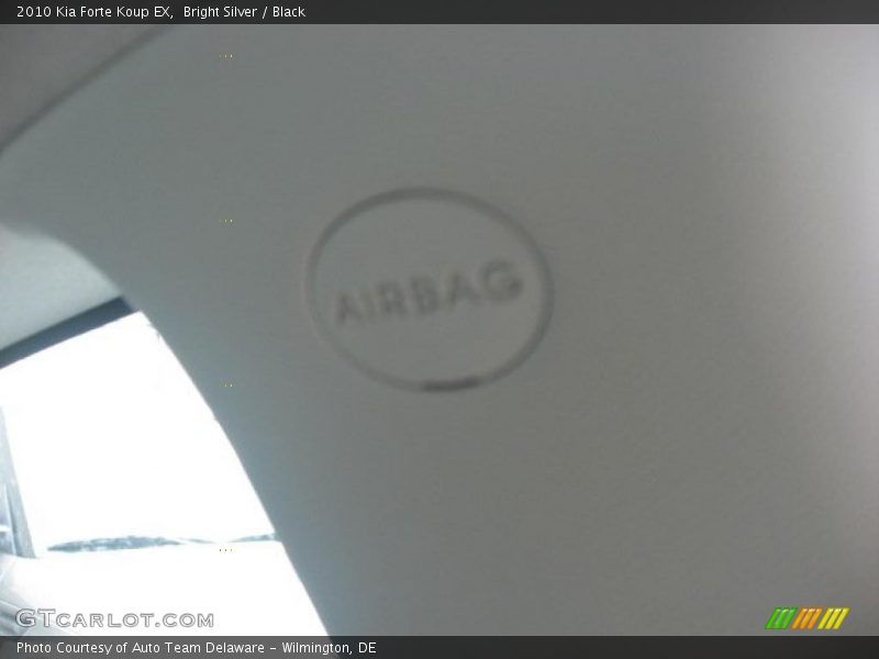 Bright Silver / Black 2010 Kia Forte Koup EX
