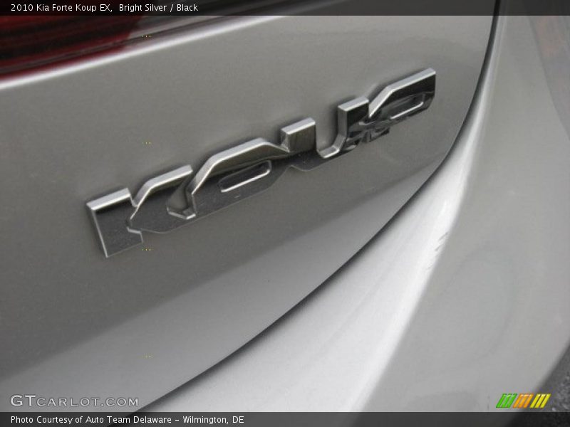 Bright Silver / Black 2010 Kia Forte Koup EX