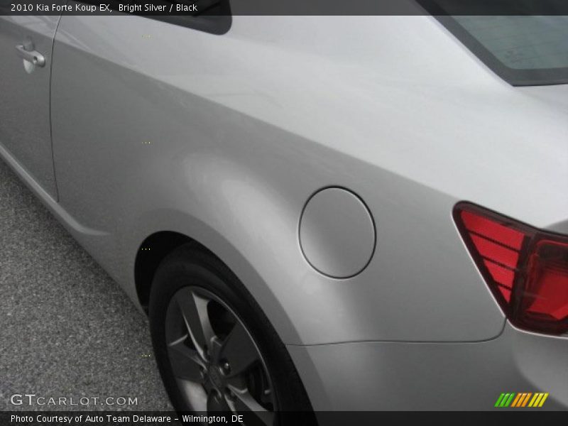Bright Silver / Black 2010 Kia Forte Koup EX