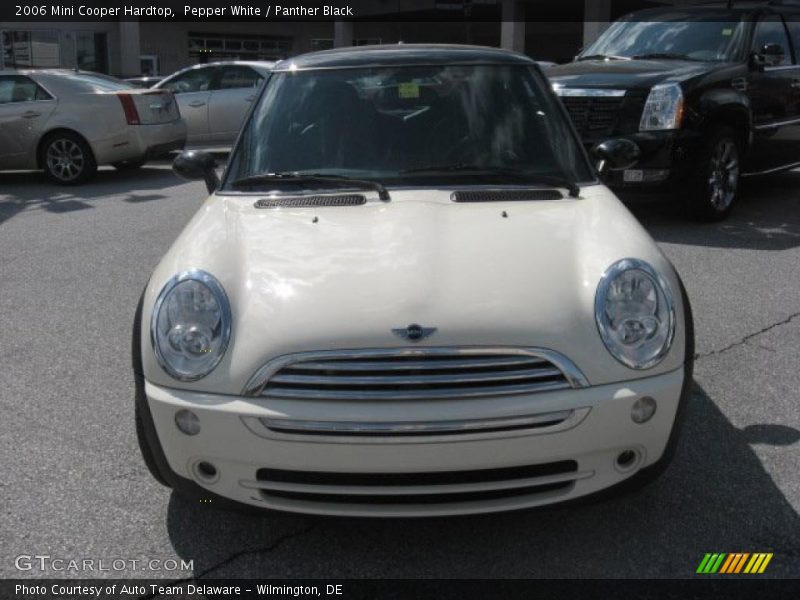 Pepper White / Panther Black 2006 Mini Cooper Hardtop