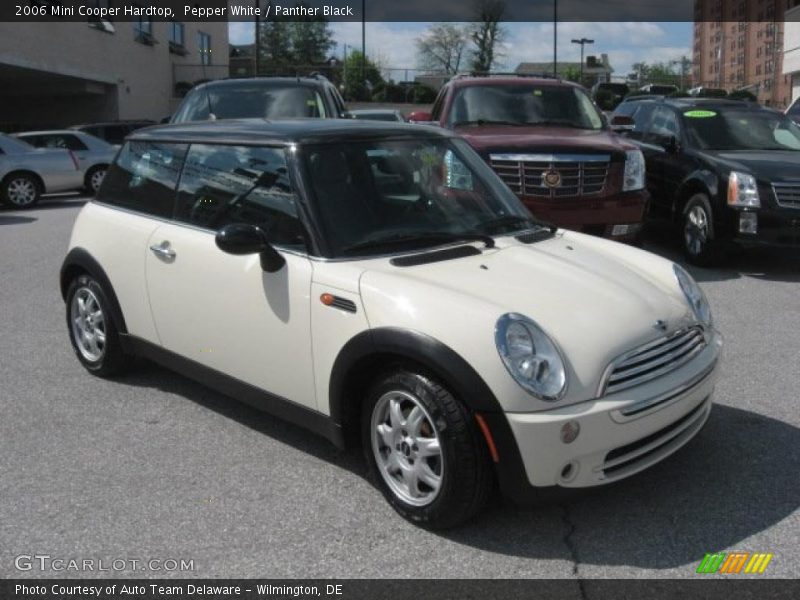 Pepper White / Panther Black 2006 Mini Cooper Hardtop
