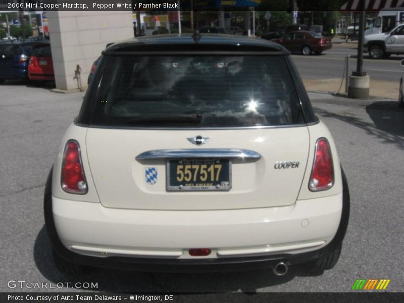 Pepper White / Panther Black 2006 Mini Cooper Hardtop