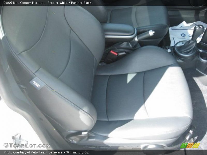 Pepper White / Panther Black 2006 Mini Cooper Hardtop