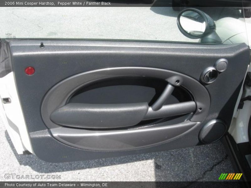 Pepper White / Panther Black 2006 Mini Cooper Hardtop