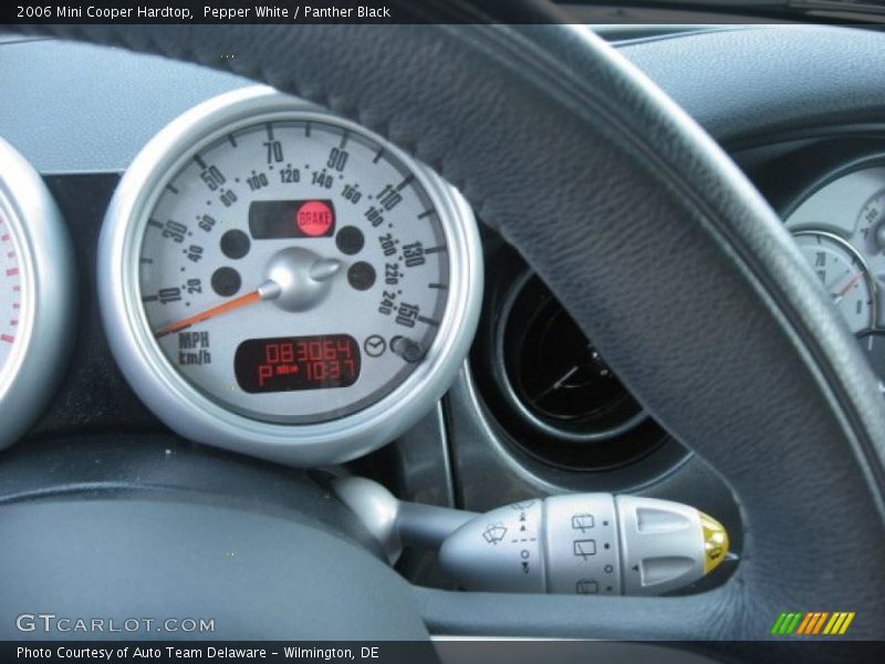 Pepper White / Panther Black 2006 Mini Cooper Hardtop