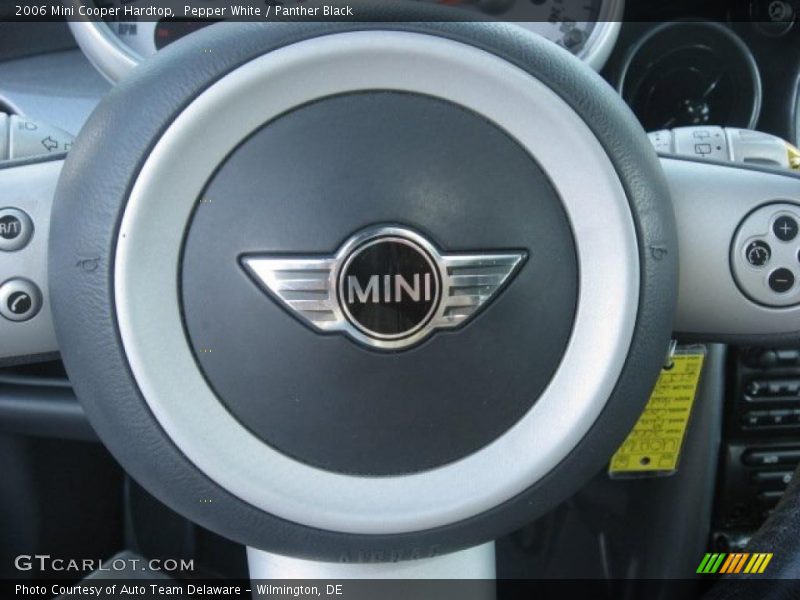 Pepper White / Panther Black 2006 Mini Cooper Hardtop