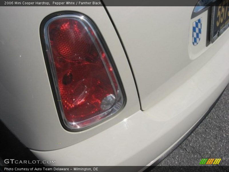 Pepper White / Panther Black 2006 Mini Cooper Hardtop