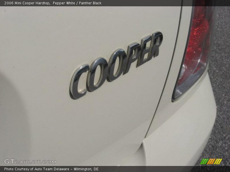 Pepper White / Panther Black 2006 Mini Cooper Hardtop