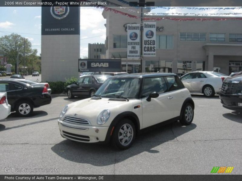 Pepper White / Panther Black 2006 Mini Cooper Hardtop