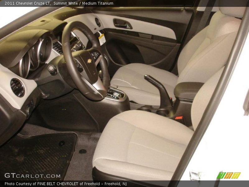 Summit White / Medium Titanium 2011 Chevrolet Cruze LT