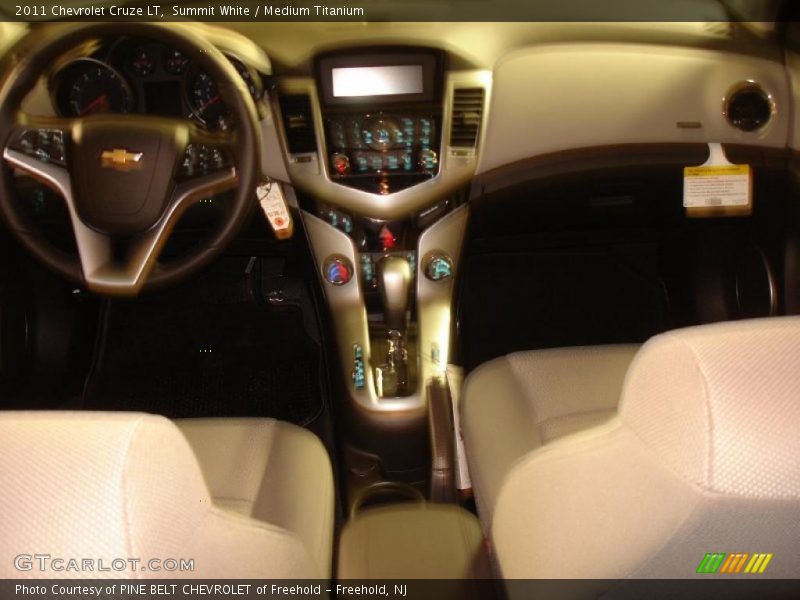 Summit White / Medium Titanium 2011 Chevrolet Cruze LT