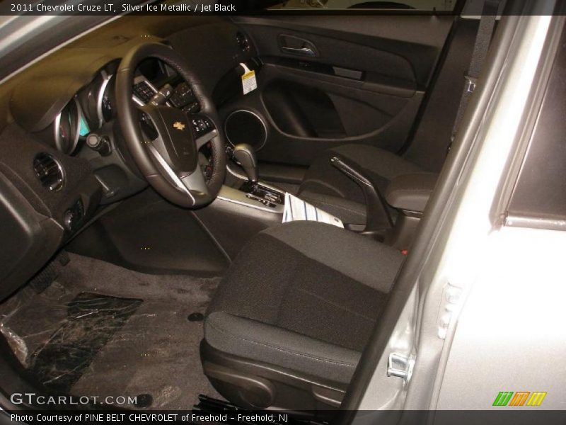Silver Ice Metallic / Jet Black 2011 Chevrolet Cruze LT