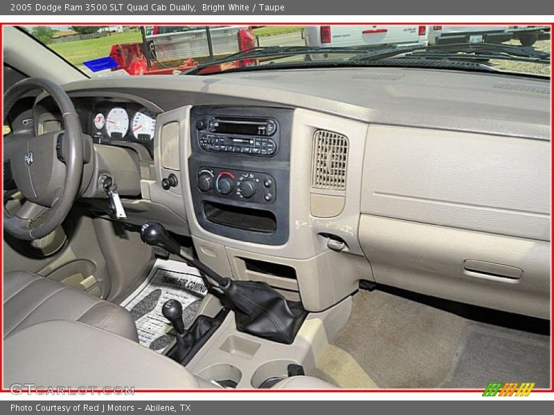 Dashboard of 2005 Ram 3500 SLT Quad Cab Dually