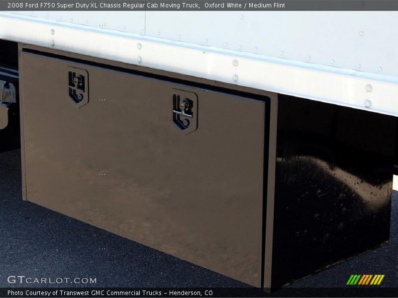 Oxford White / Medium Flint 2008 Ford F750 Super Duty XL Chassis Regular Cab Moving Truck