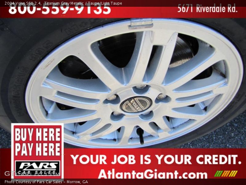 Titanium Gray Metallic / Taupe/Light Taupe 2004 Volvo S60 2.4
