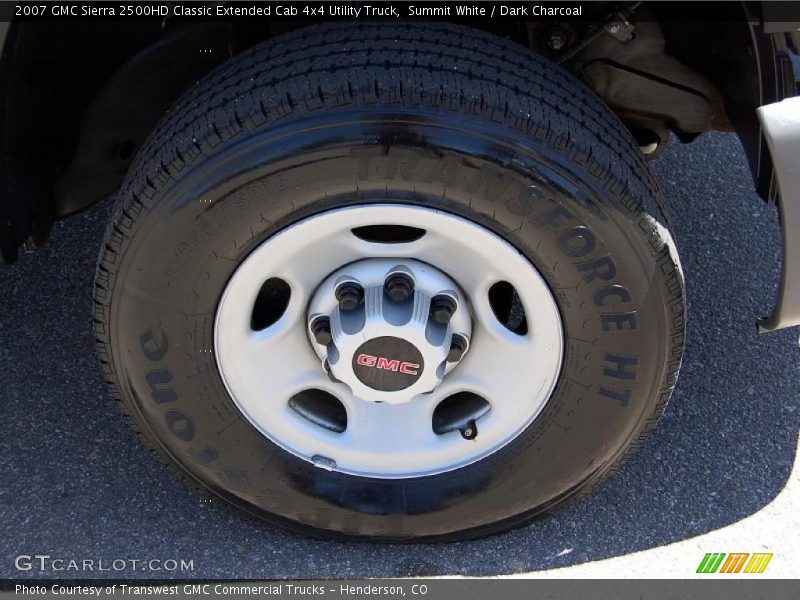 Summit White / Dark Charcoal 2007 GMC Sierra 2500HD Classic Extended Cab 4x4 Utility Truck