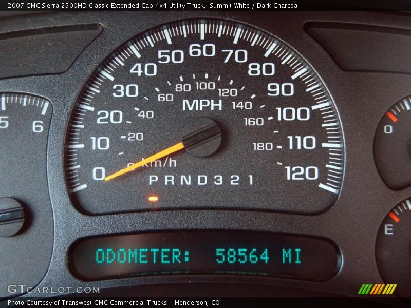 Summit White / Dark Charcoal 2007 GMC Sierra 2500HD Classic Extended Cab 4x4 Utility Truck