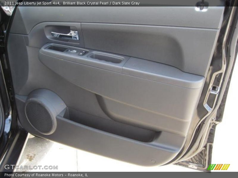 Brilliant Black Crystal Pearl / Dark Slate Gray 2011 Jeep Liberty Jet Sport 4x4