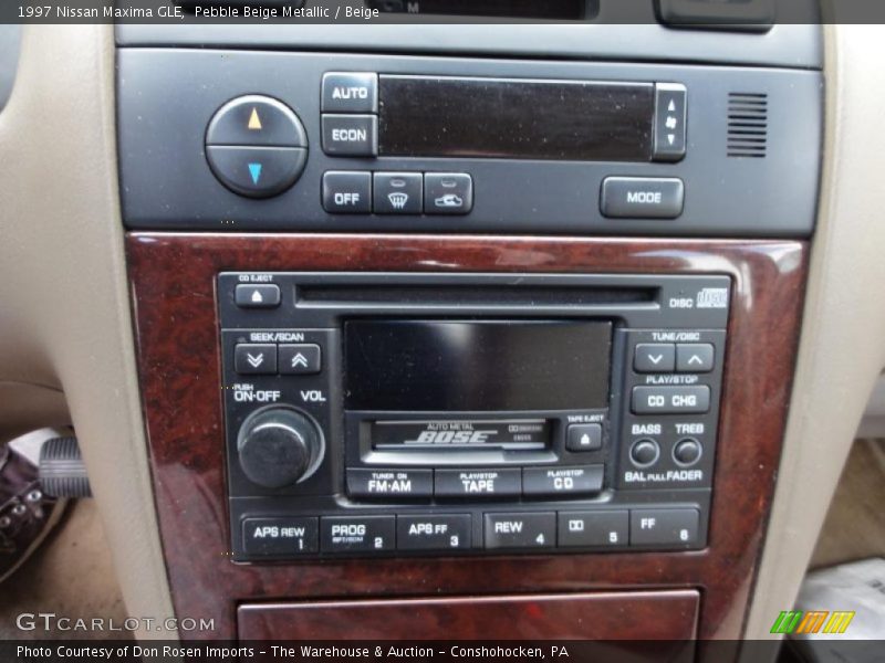 Pebble Beige Metallic / Beige 1997 Nissan Maxima GLE
